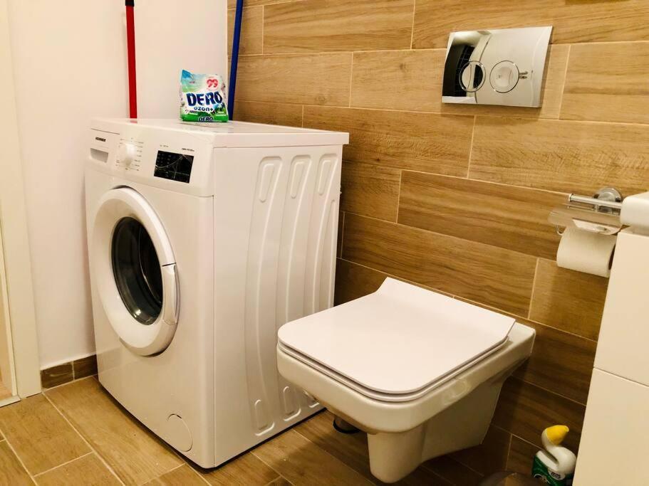 Joy City Stay Vivalia V6B-64 Timişoara Exteriör bild